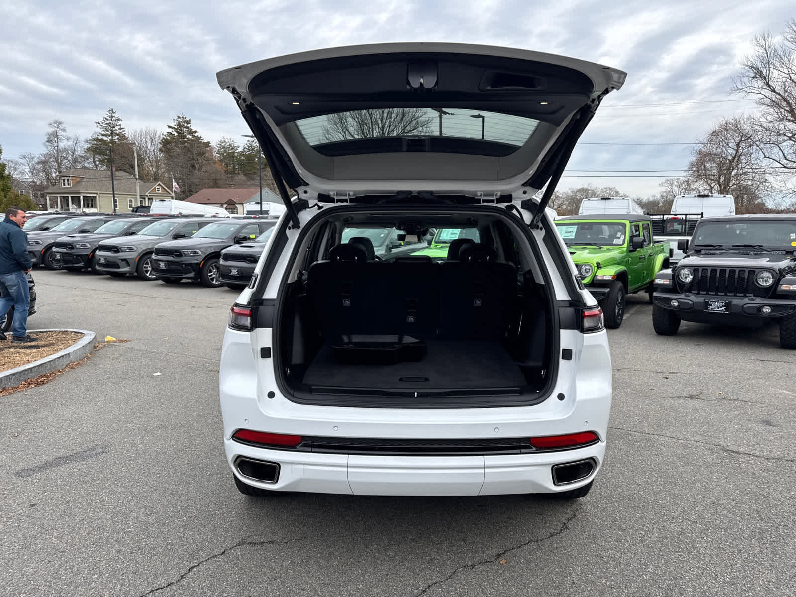 Used 2023 Jeep Grand Cherokee 30th Anniversary image 40