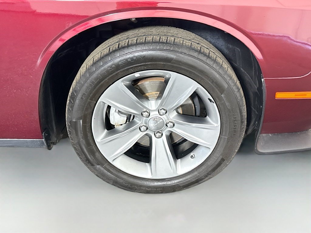 Used 2022 Dodge Challenger SXT RWD image 29