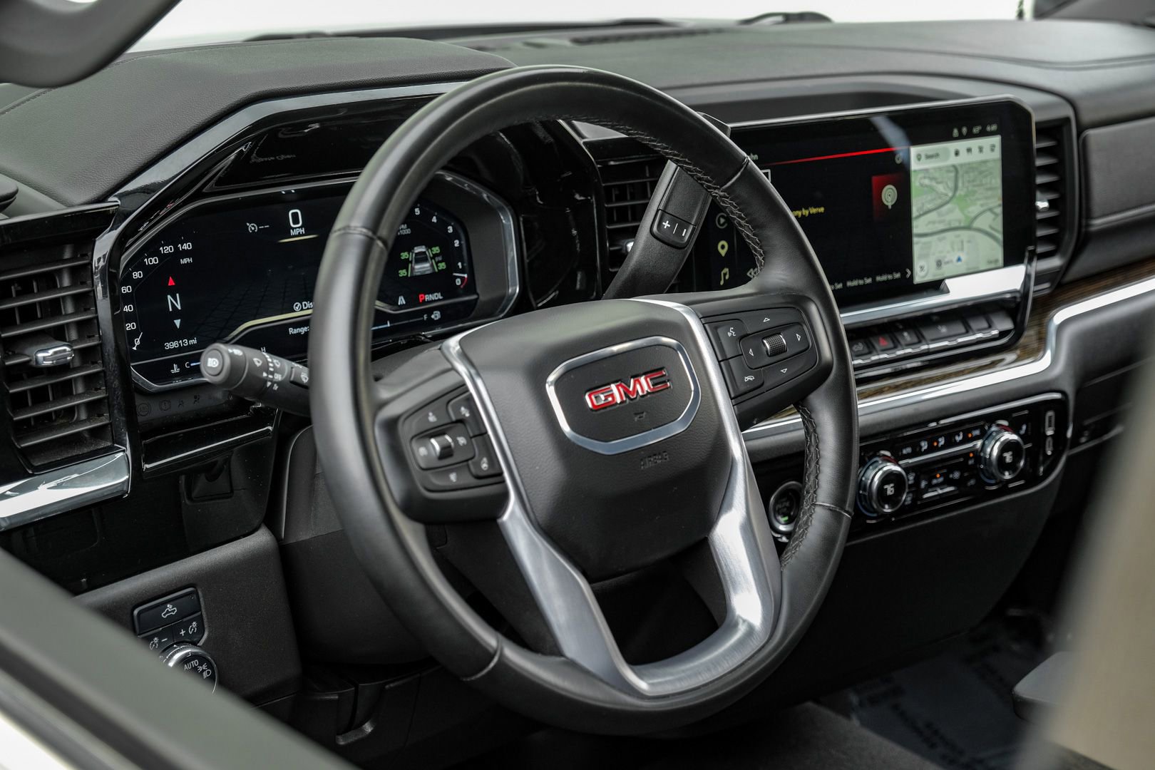 Used 2024 GMC Sierra 1500 SLE RWD image 14
