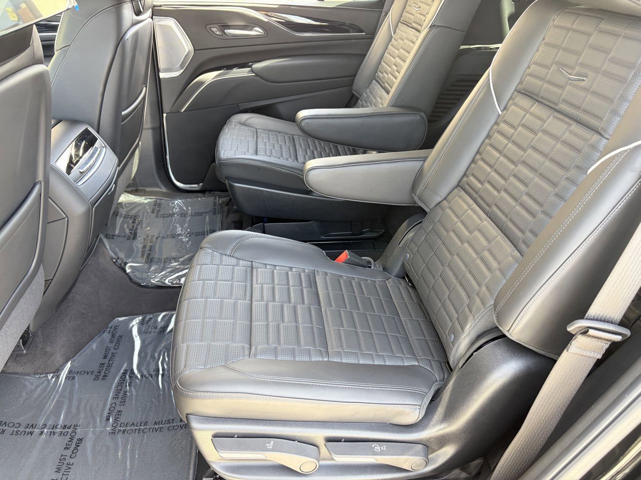 Certified 2024 Cadillac Escalade V AWD/4WD image 18
