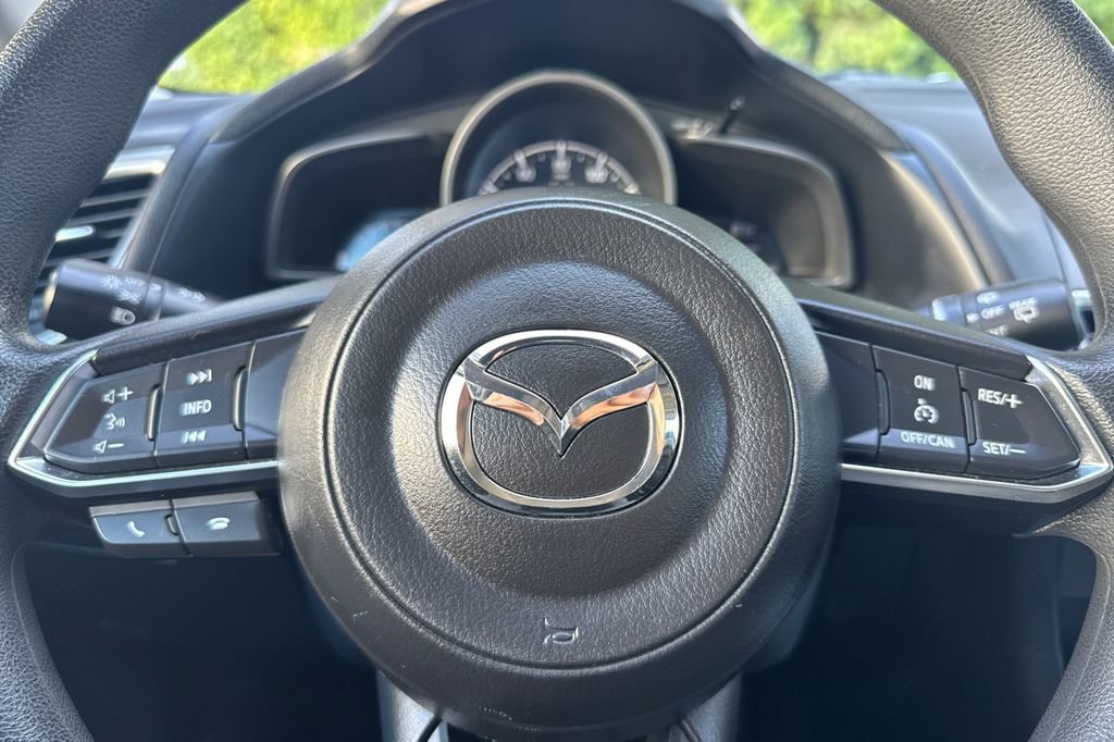Used 2018 MAZDA MAZDA3 Sport FWD image 21