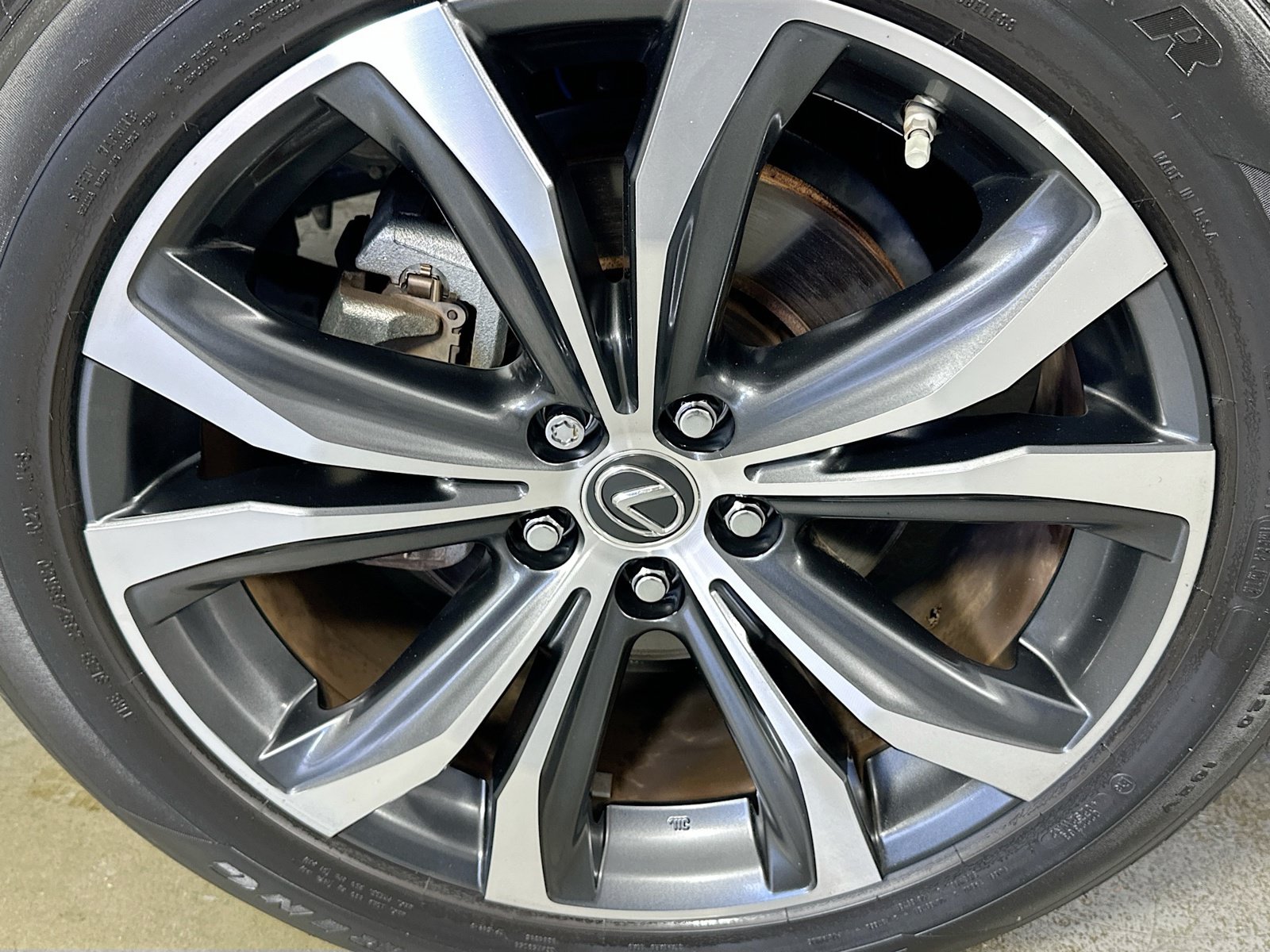 Used 2022 Lexus RX 350L FWD w/ Premium Package image 31