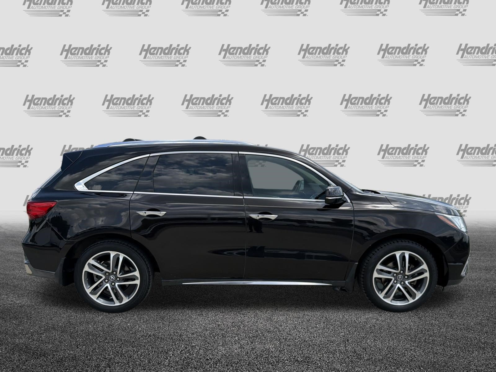 Used 2017 Acura MDX w/ Advance Package AWD/4WD image 11