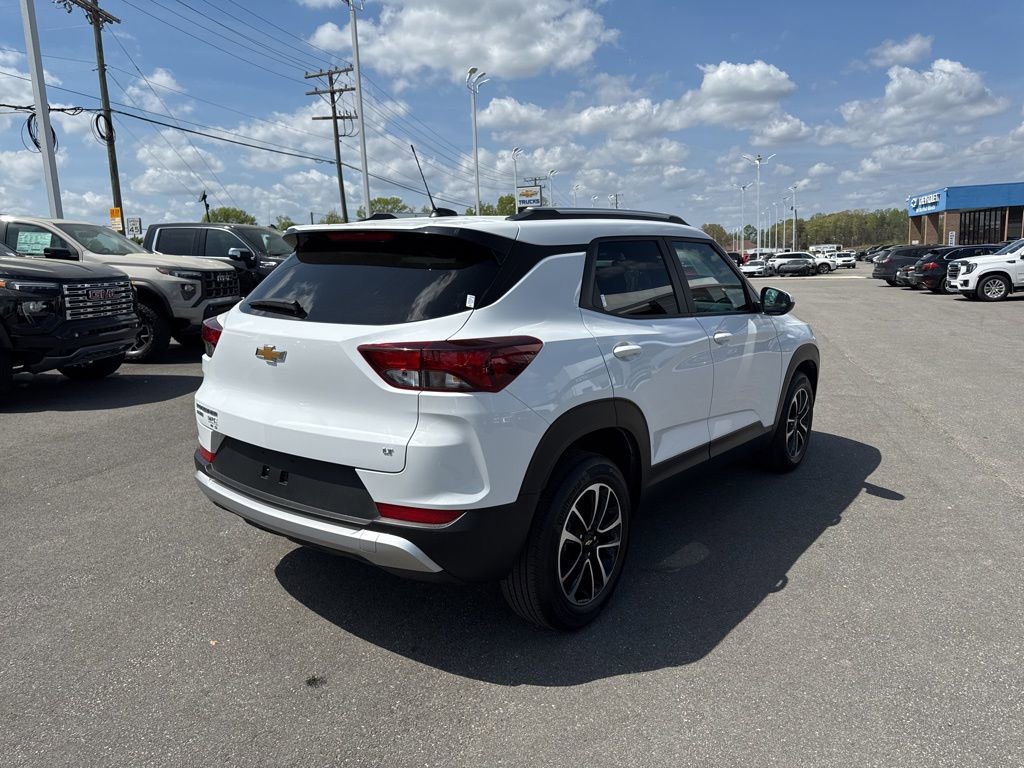Used 2025 Chevrolet TrailBlazer LT AWD/4WD image 5