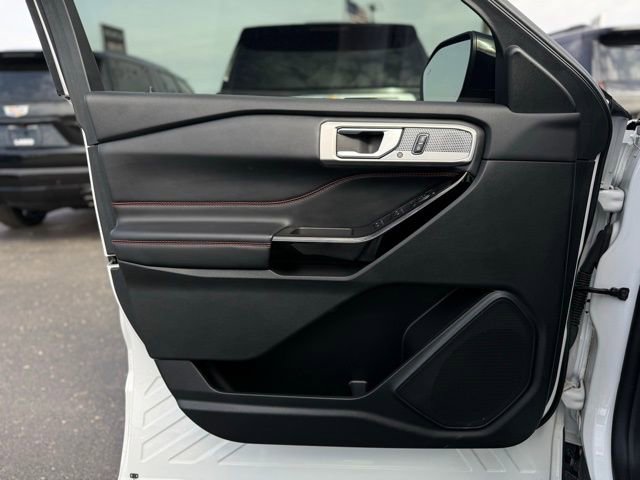 Used 2024 Ford Explorer ST-Line w/ Class IV Trailer Tow Package image 11