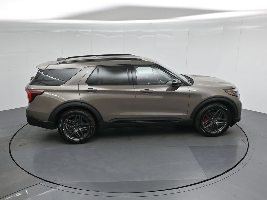 New 2026 Ford Explorer ST-Line w/ ST-Line Street Pack RWD image 43