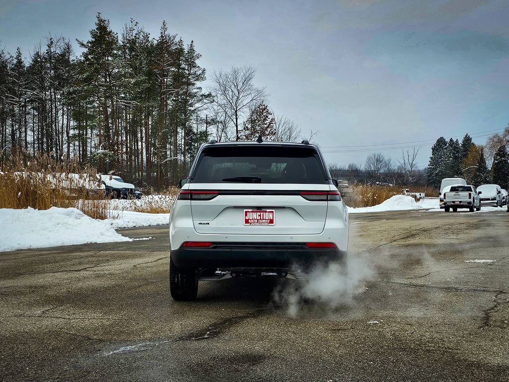 New 2025 Jeep Grand Cherokee Limited image 5