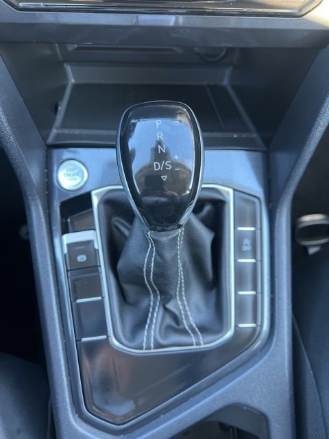 Used 2024 Volkswagen Tiguan Wolfsburg Edition image 15