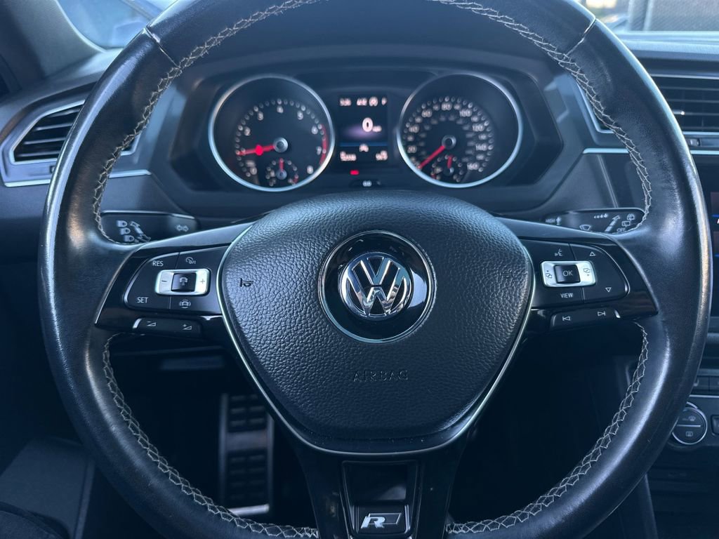 Used 2021 Volkswagen Tiguan SE R-Line image 24