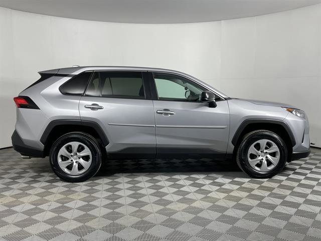 Certified 2022 Toyota RAV4 LE image 7