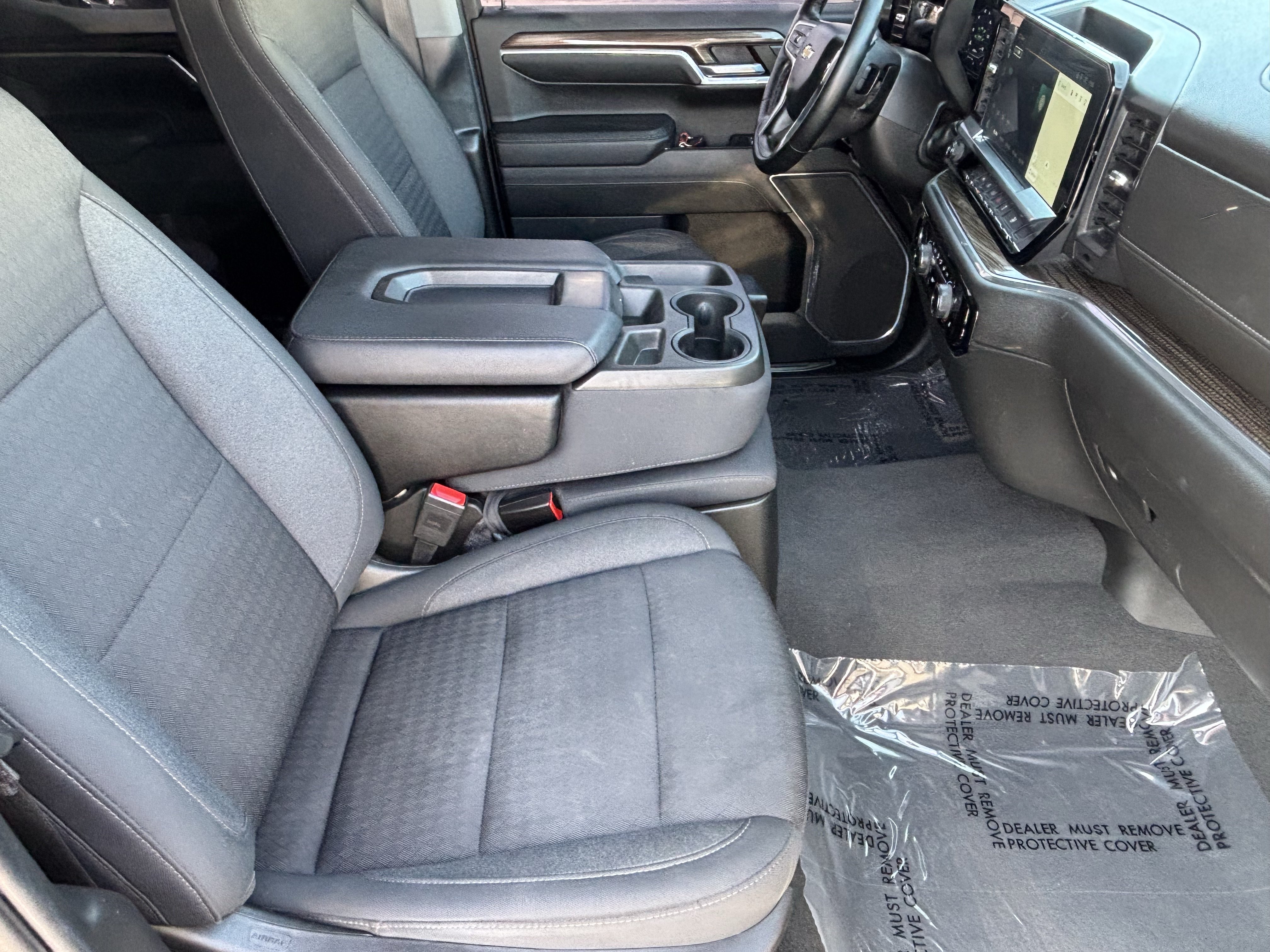 Used 2023 Chevrolet Silverado 1500 LT AWD/4WD image 9