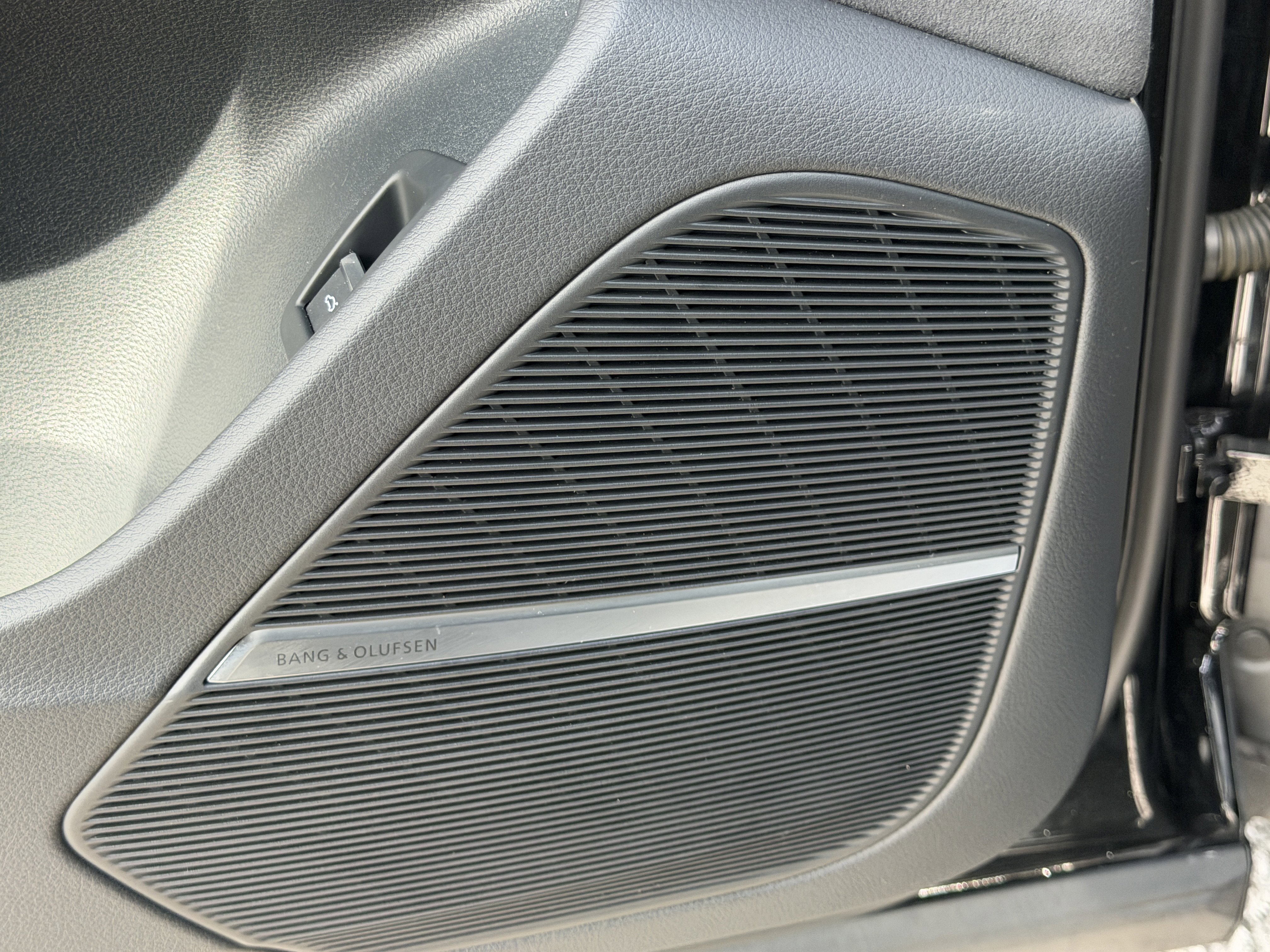 Used 2023 Audi SQ8 Prestige image 24