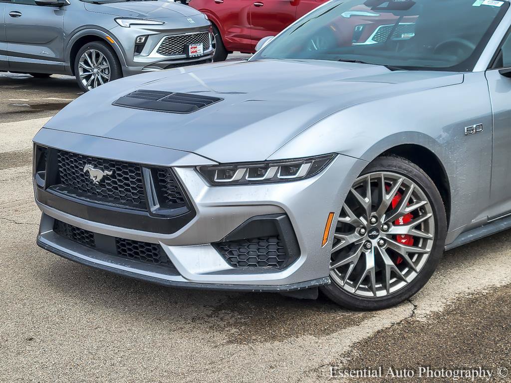 Used 2024 Ford Mustang GT Premium RWD image 3