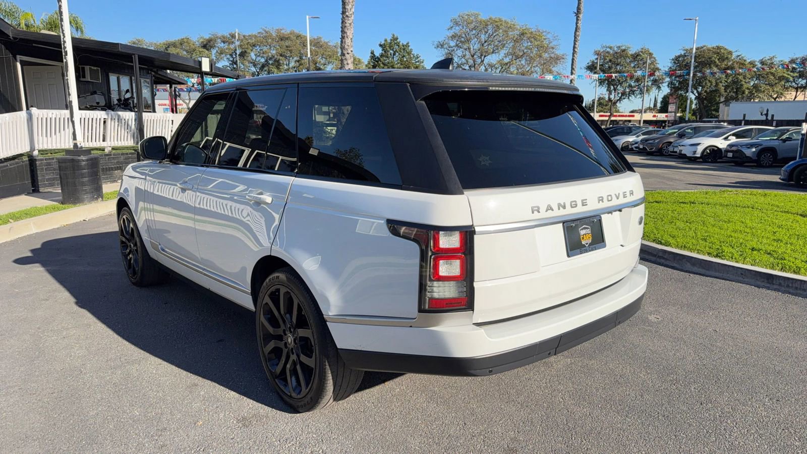 Used 2017 Land Rover Range Rover image 5