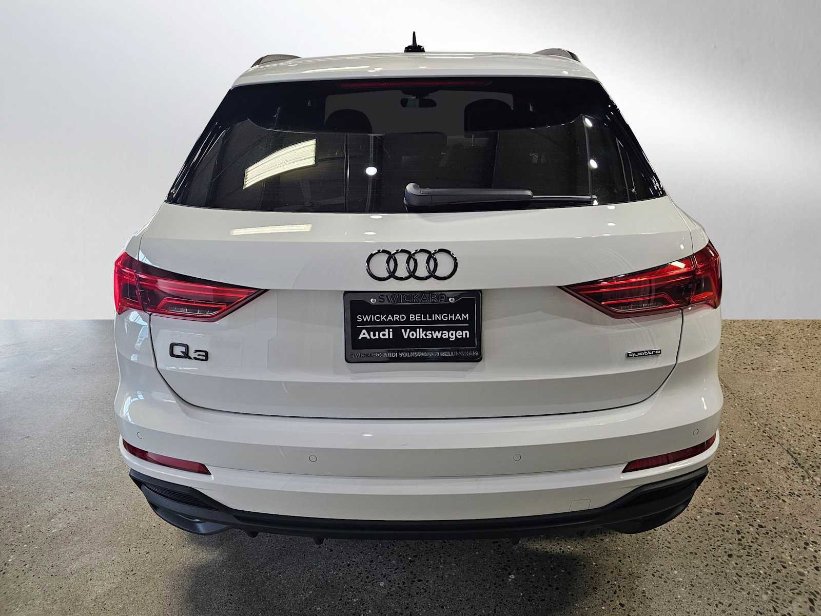 Used 2024 Audi Q3 2.0T Premium Plus image 6