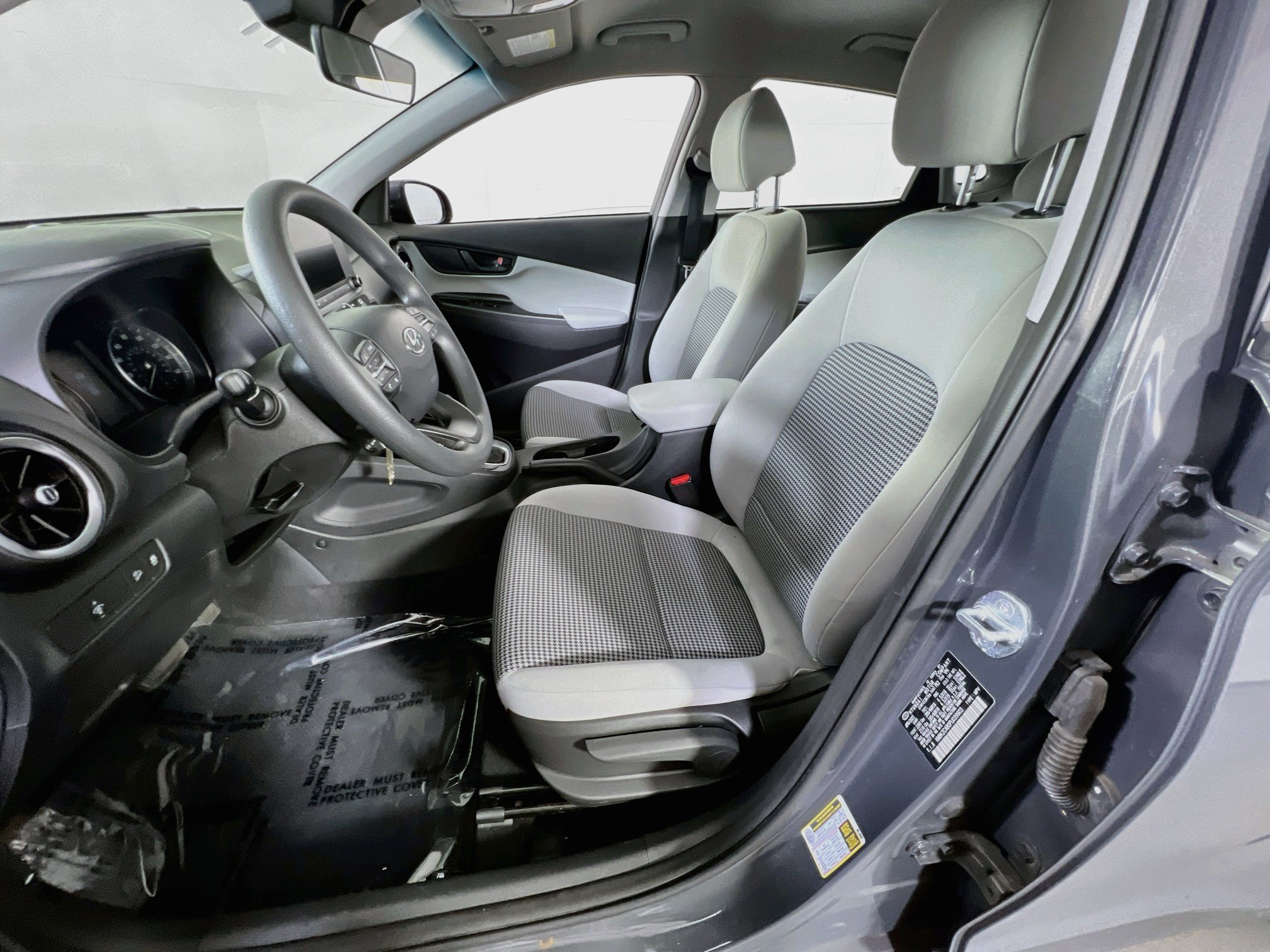 Used 2023 Hyundai Kona SE w/ Cargo Package AWD/4WD image 19