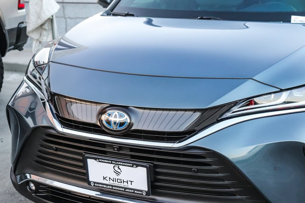 Used 2022 Toyota Venza Limited AWD/4WD image 6
