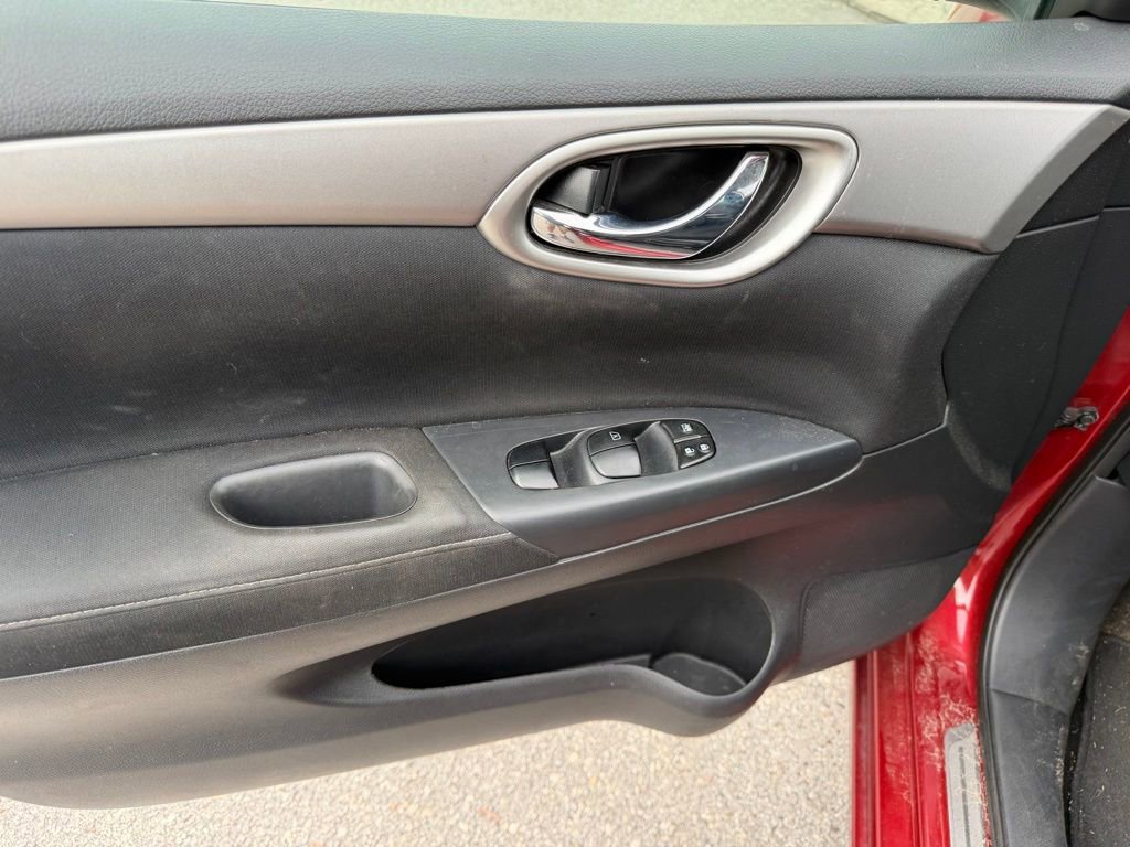 Used 2015 Nissan Sentra SV w/ Cold Weather Package FWD image 21