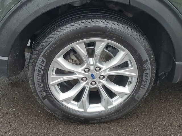 Certified 2024 Ford Explorer XLT w/ Equipment Group 202A AWD/4WD image 5