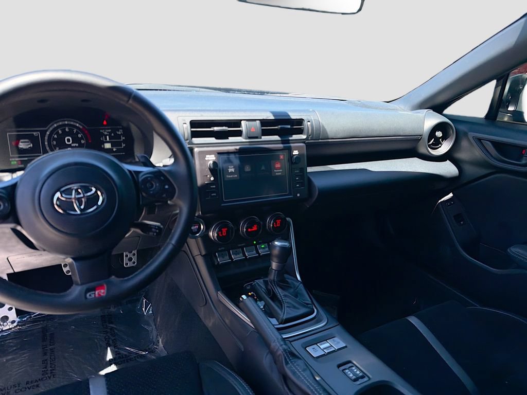 Used 2025 Toyota GR86 Premium w/ ALL Weather Mat Package (TMS) RWD image 22