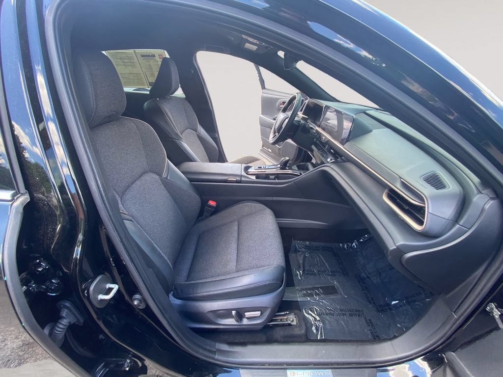 Used 2024 Toyota Crown AWD/4WD image 15