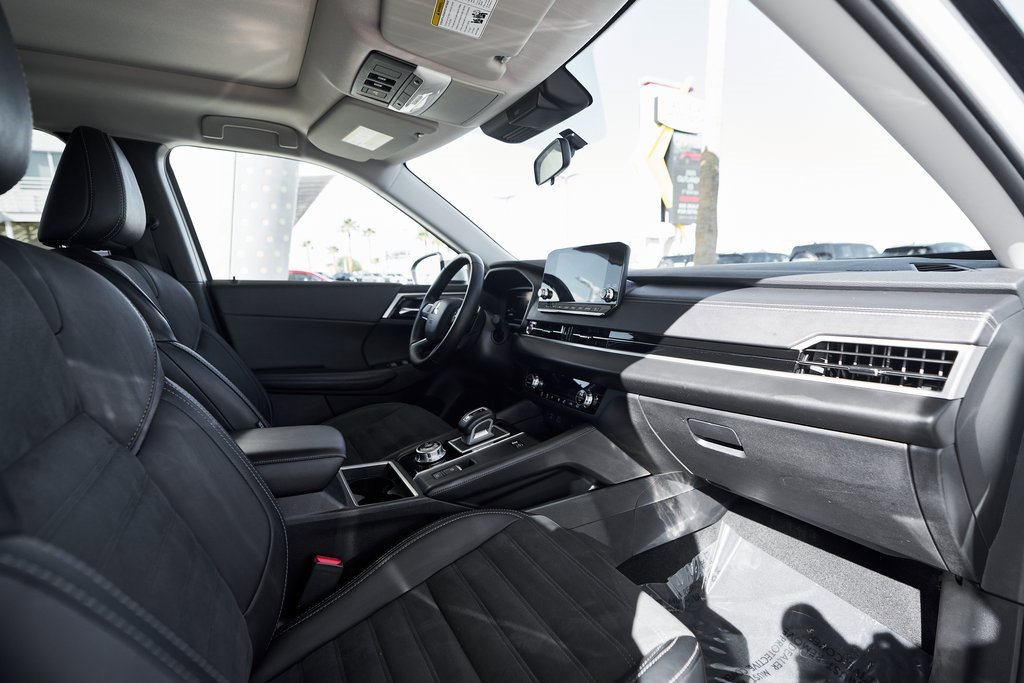 Used 2024 Mitsubishi Outlander Ralliart image 24