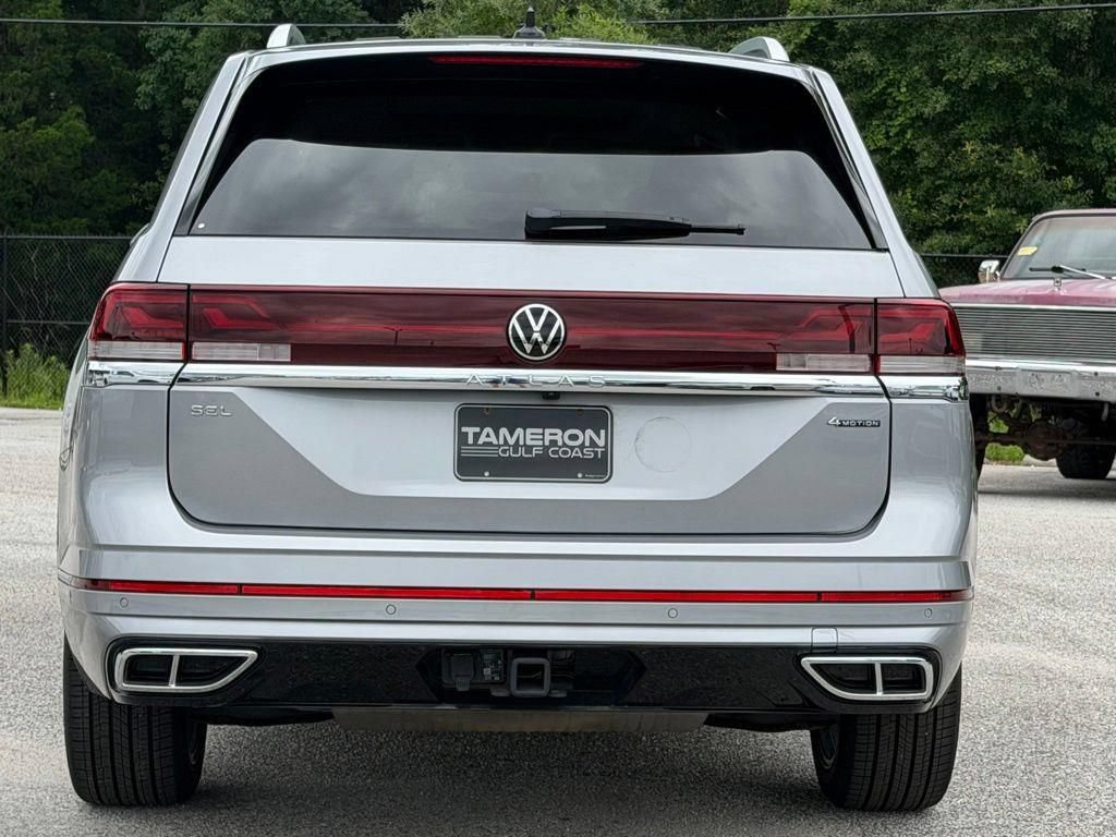 Used 2024 Volkswagen Atlas SEL Premium R-Line AWD/4WD image 3