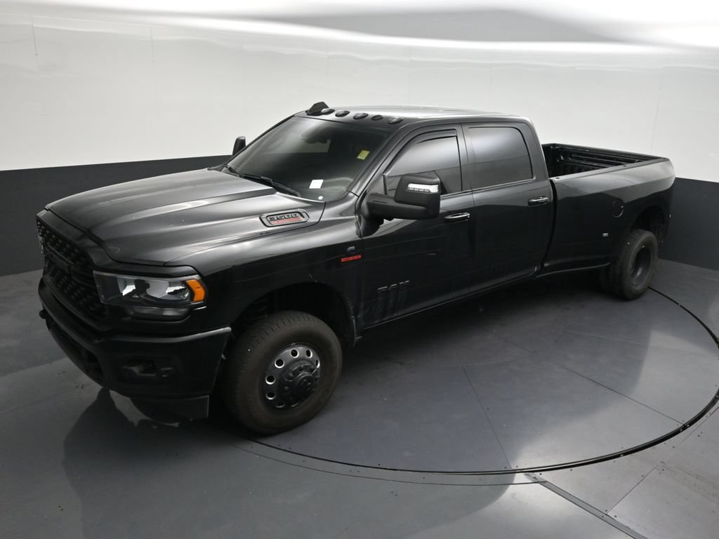 Used 2024 RAM 3500 Big Horn w/ Night Edition AWD/4WD image 15