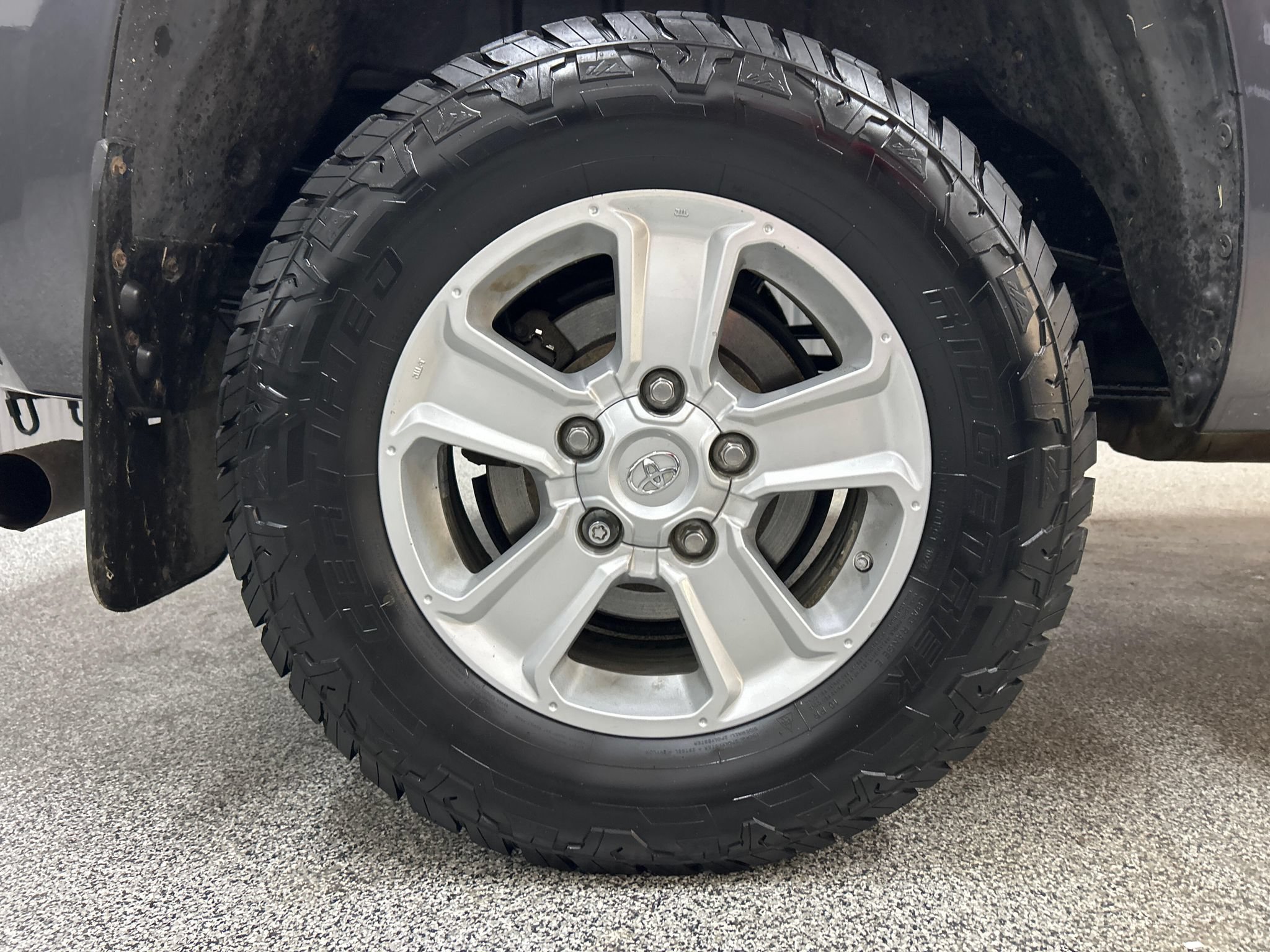 Used 2014 Toyota Tundra SR5 AWD/4WD image 7