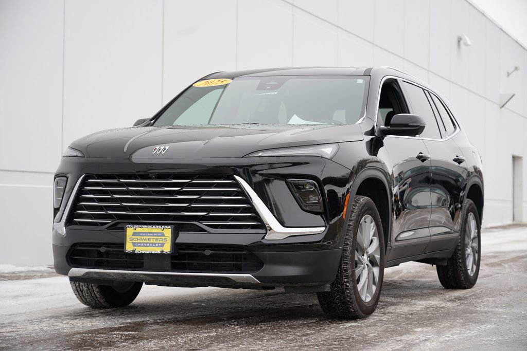 Used 2025 Buick Enclave Preferred image 7