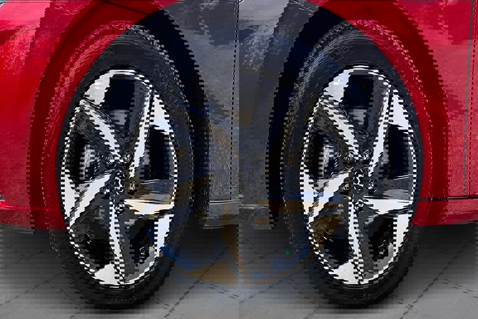 Used 2023 Hyundai Elantra SEL w/ Convenience Package image 11