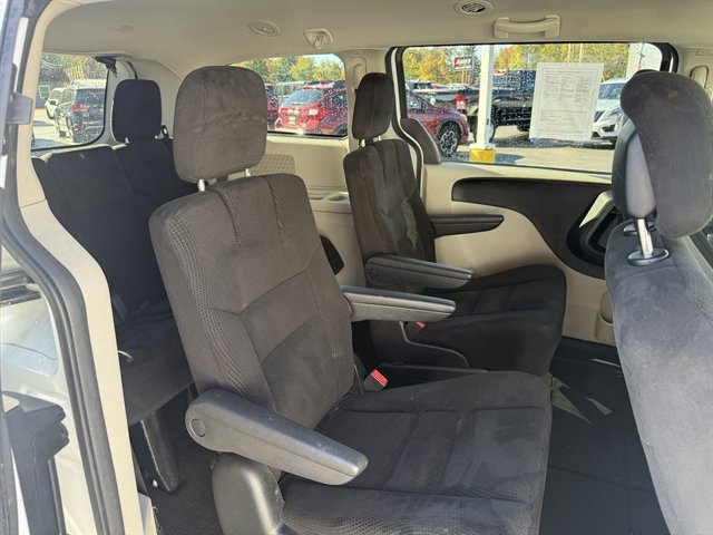 Used 2016 Dodge Grand Caravan SE w/ Quick Order Package 29E SE FWD image 31