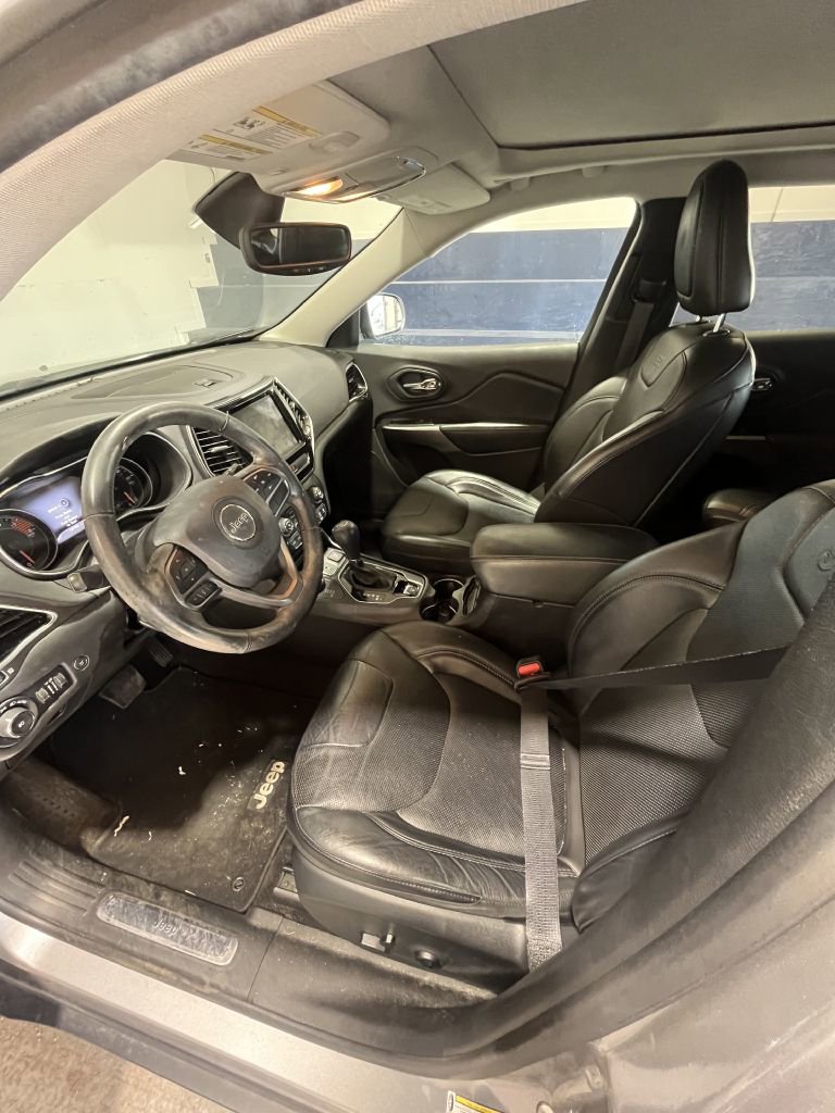 Used 2019 Jeep Cherokee Limited image 5