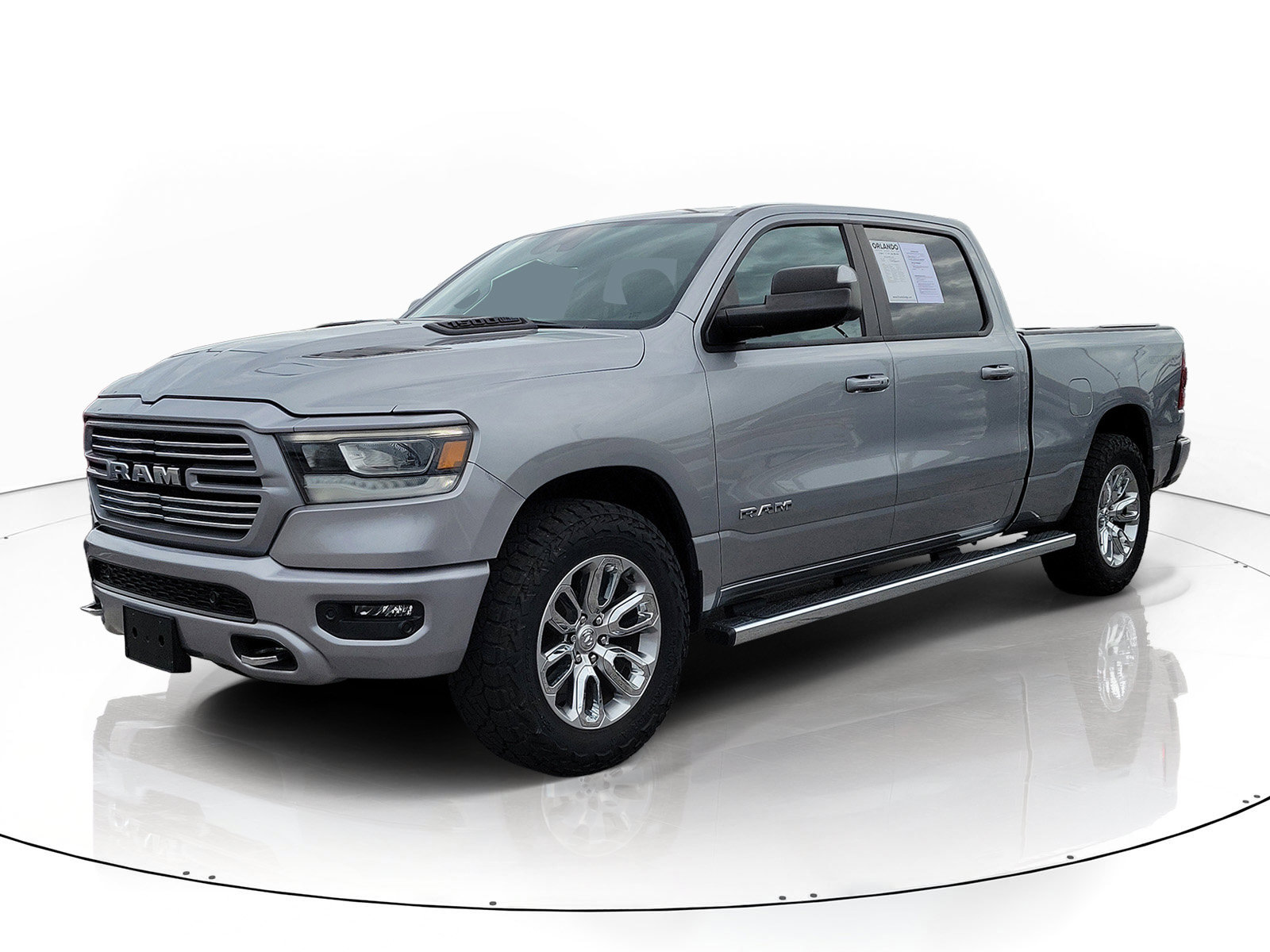 Used 2023 RAM 1500 Laramie AWD/4WD image 3
