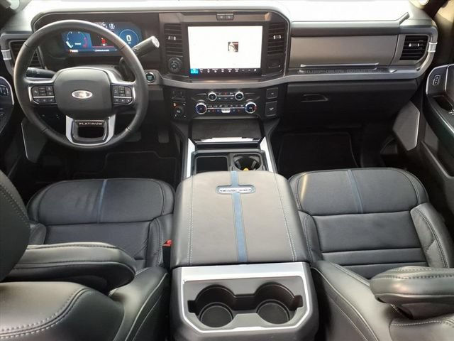Used 2025 Ford F350 Platinum AWD/4WD image 9