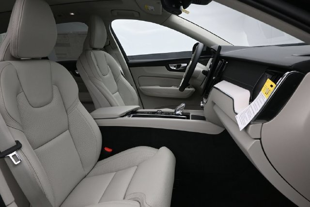 New 2027 Volvo XC60 B5 Ultra AWD/4WD image 35
