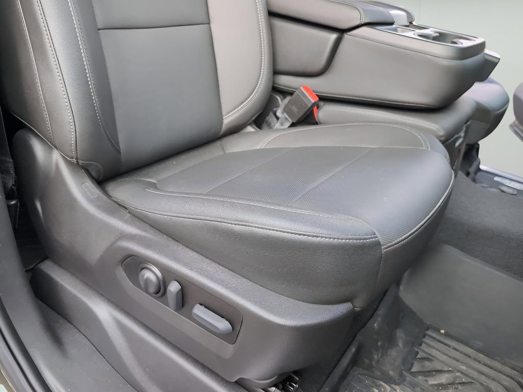 Used 2022 Chevrolet Silverado 2500 LTZ w/ Z71 Off-Road Package AWD/4WD image 33