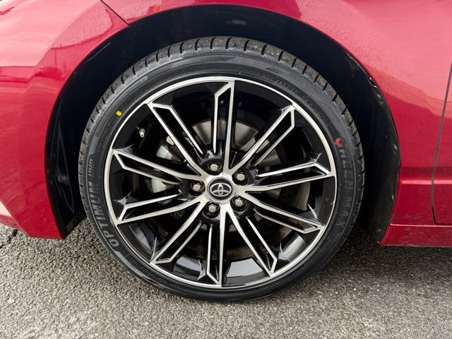 Used 2019 Toyota Avalon XSE image 6