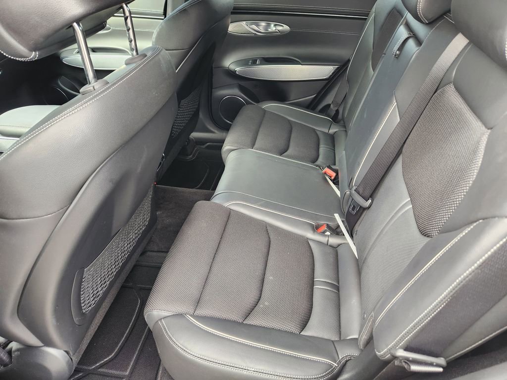 Used 2023 Genesis GV70 2.5T w/ Sport Prestige Package image 11