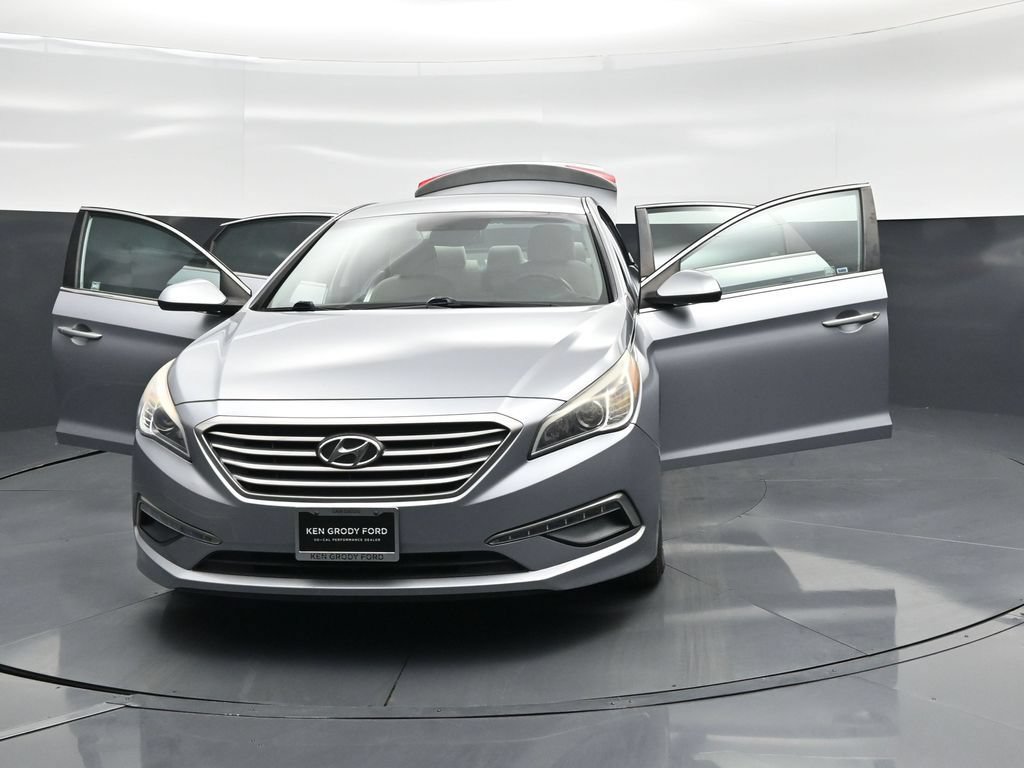 Used 2015 Hyundai Sonata SE w/ Option Group 09 FWD image 26