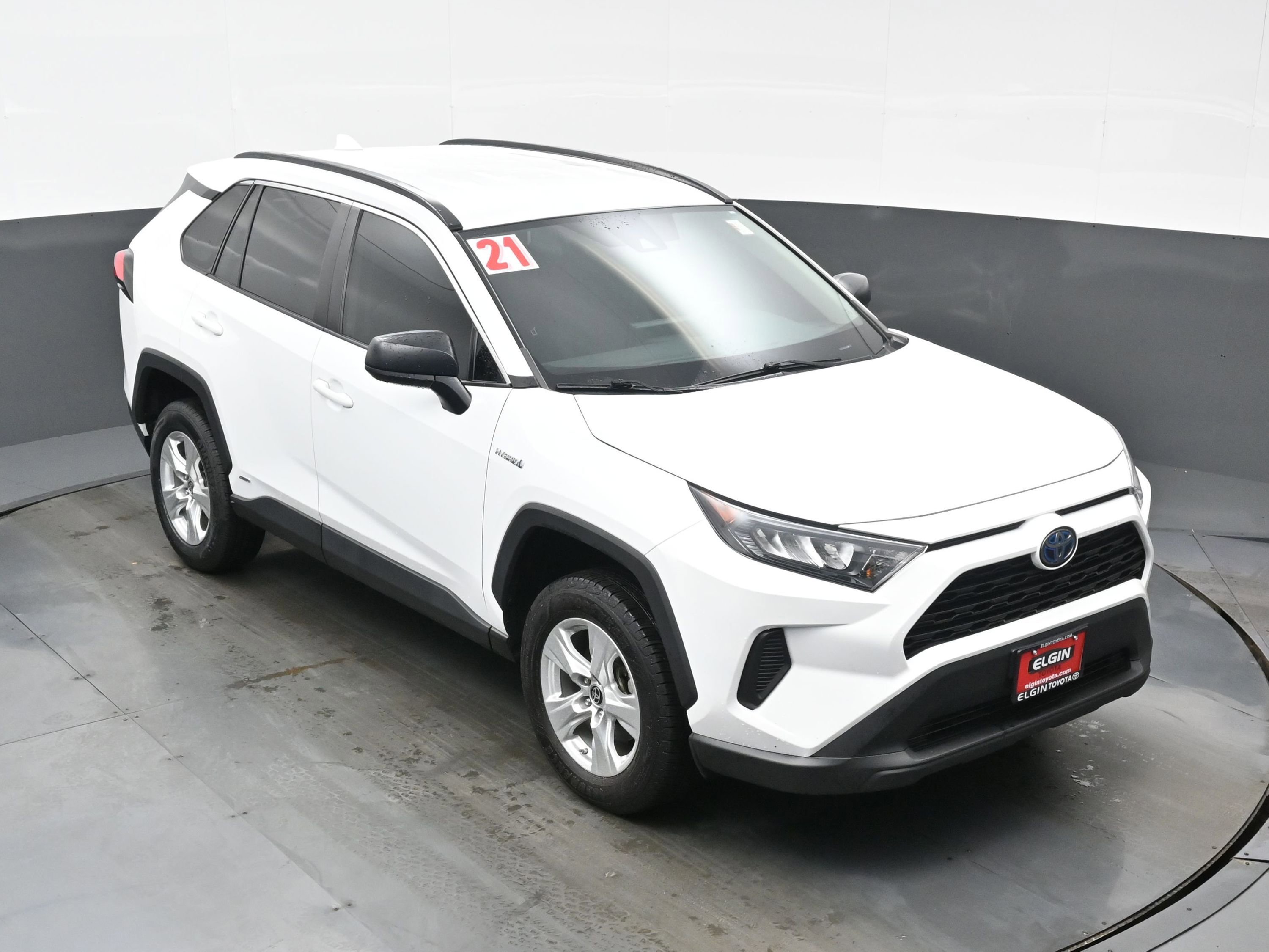 Used 2021 Toyota RAV4 LE AWD/4WD image 32