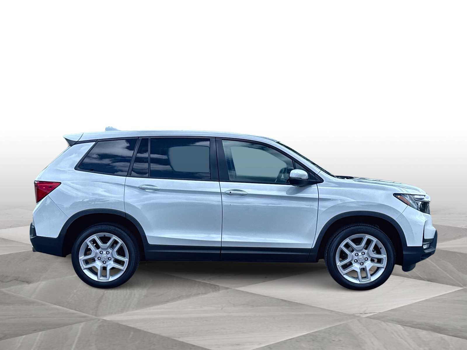 Used 2025 Honda Passport EX-L image 9