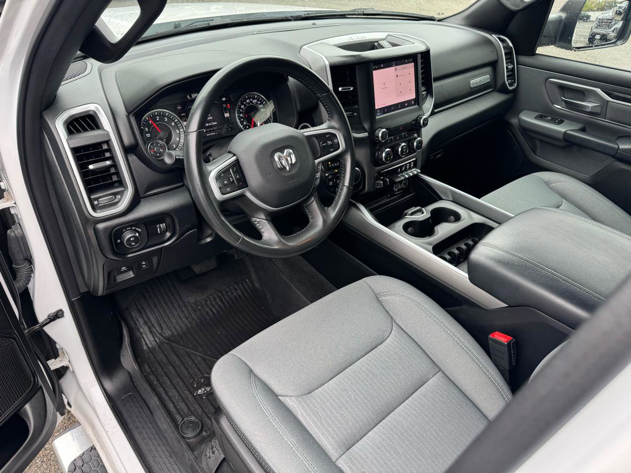 Used 2022 RAM 1500 Big Horn AWD/4WD image 13