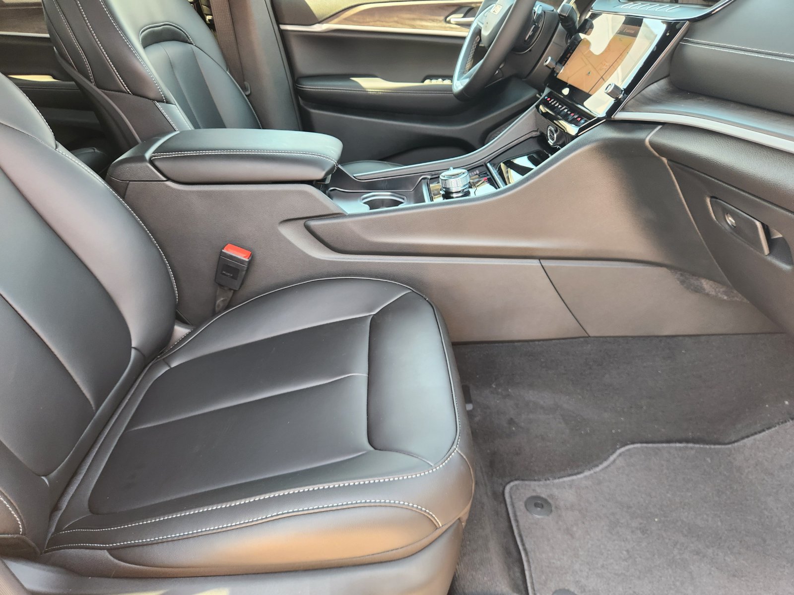 New 2027 Jeep Grand Cherokee L Limited w/ Limited Altitude Package AWD/4WD image 13
