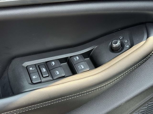 Used 2024 Jeep Grand Cherokee L Laredo AWD/4WD image 10