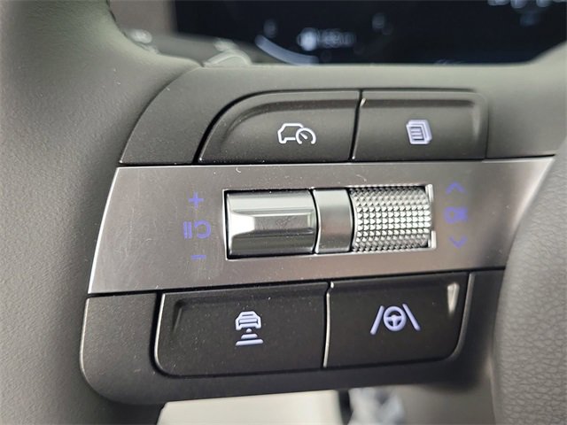 Certified 2025 Hyundai Kona SEL image 28