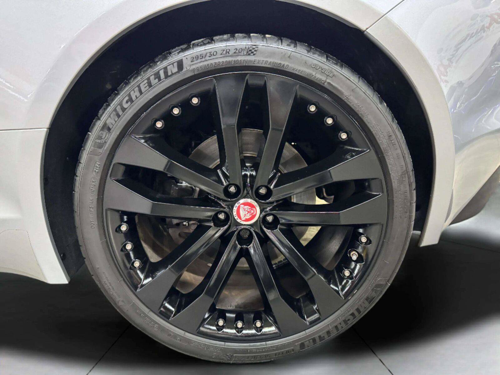 Used 2019 Jaguar F-TYPE Convertible RWD image 55