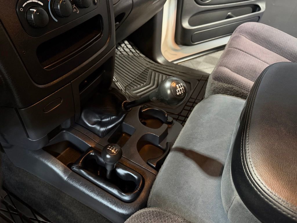 Used 2004 Dodge Ram 3500 Truck SLT w/ Sport Appearance Group AWD/4WD image 13