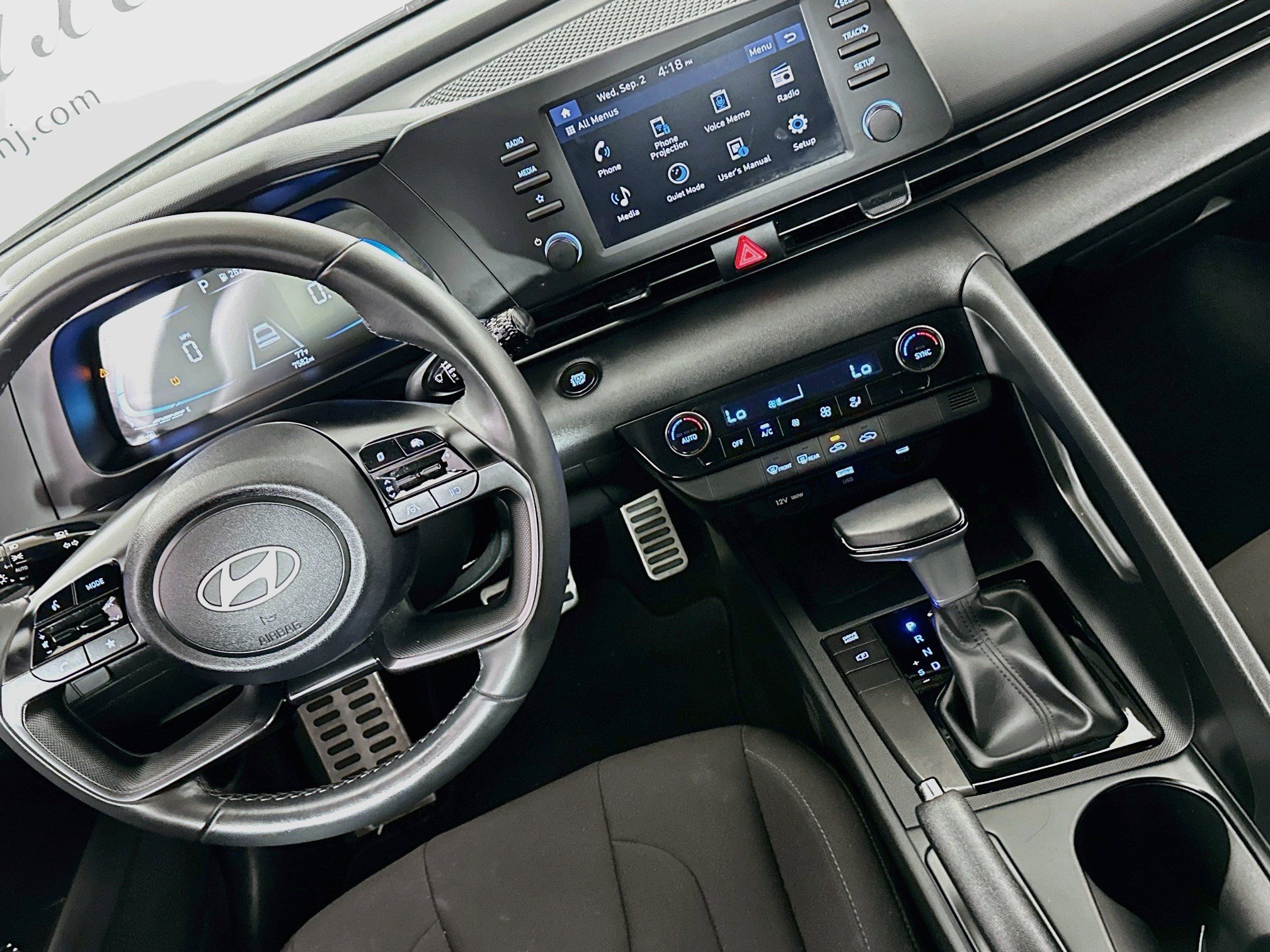 Used 2025 Hyundai Elantra Sport FWD image 18