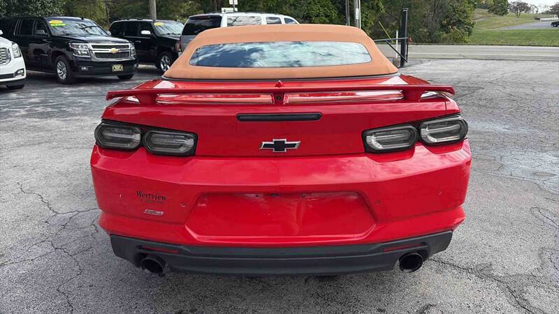 Used 2020 Chevrolet Camaro SS RWD image 7